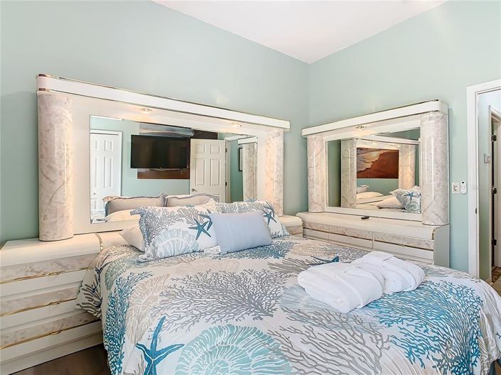 Image No.54-6 Bed House for sale