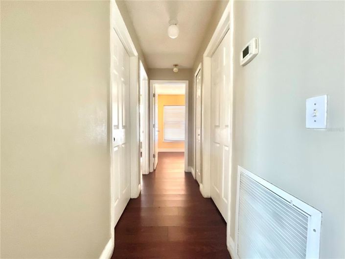 Image No.8-3 Bed House for sale