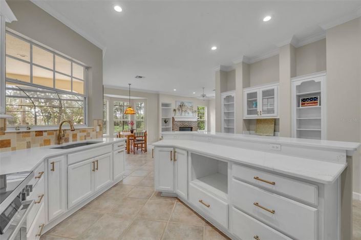 Image No.26-4 Bed House for sale