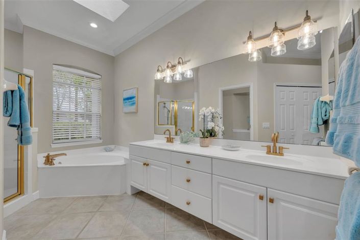 Image No.37-4 Bed House for sale