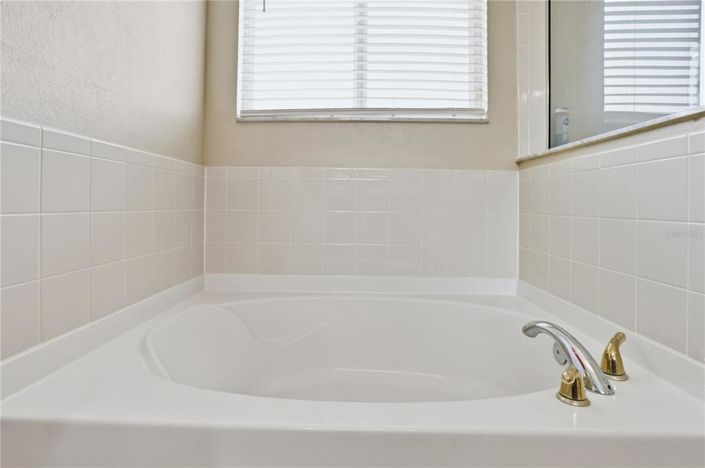 Image No.15-4 Bed House for sale