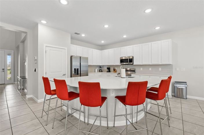 Image No.11-6 Bed House for sale