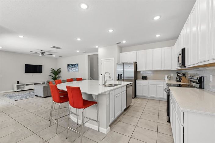 Image No.13-6 Bed House for sale