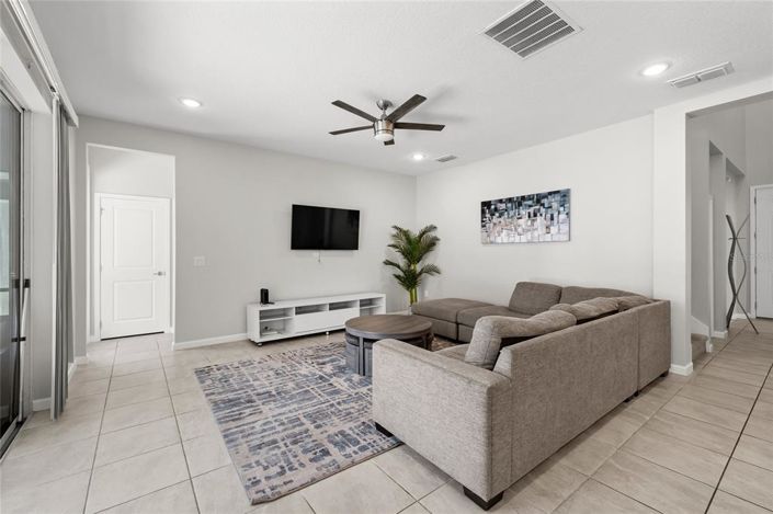 Image No.15-6 Bed House for sale