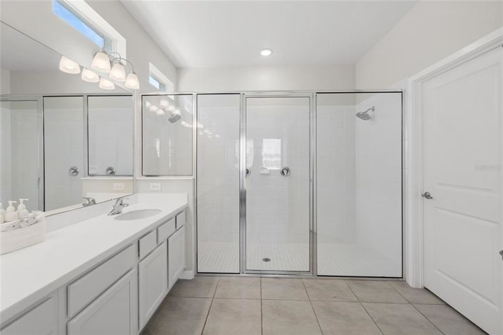 Image No.3-6 Bed House for sale