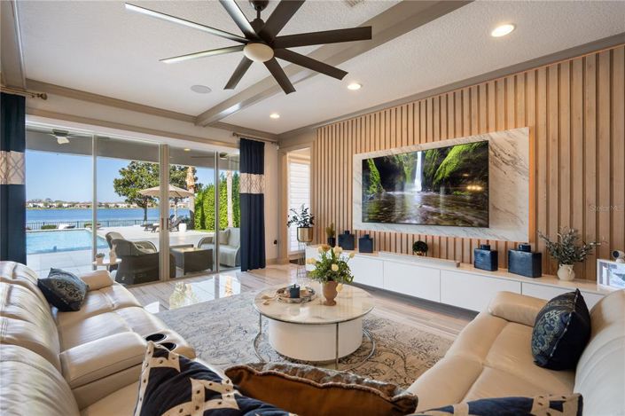 Image No.9-5 Bed House for sale