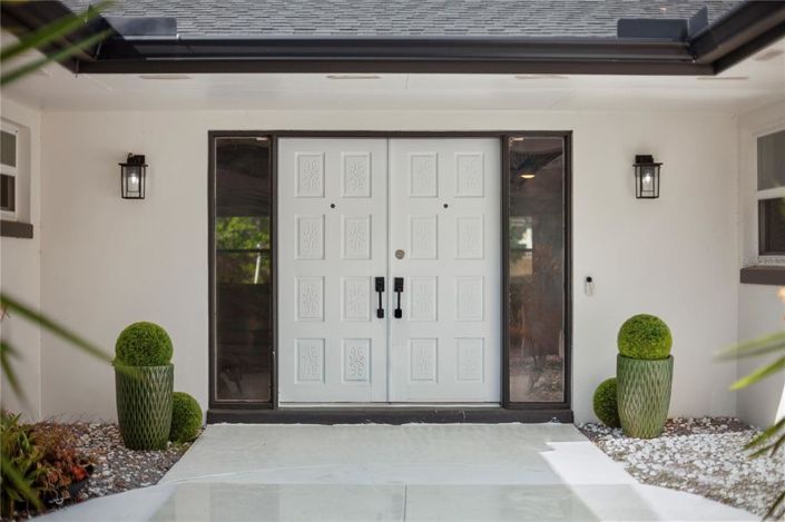 Image No.10-3 Bed House for sale