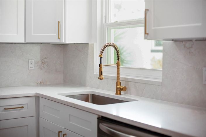 Image No.24-3 Bed House for sale