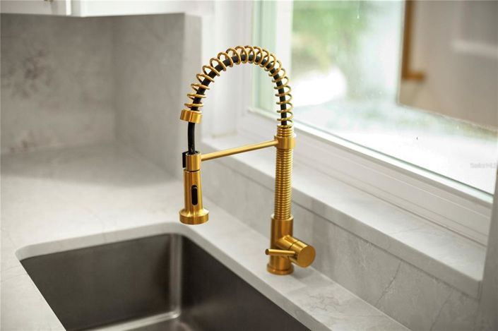 Image No.25-3 Bed House for sale