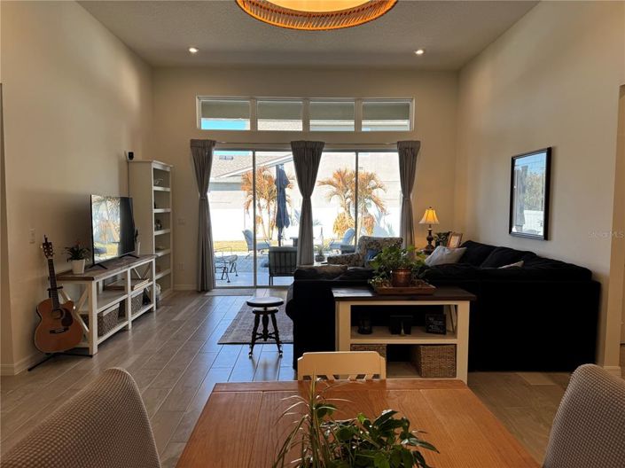 Image No.12-4 Bed House for sale