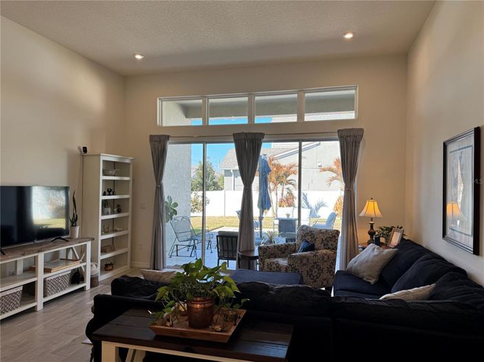 Image No.15-4 Bed House for sale