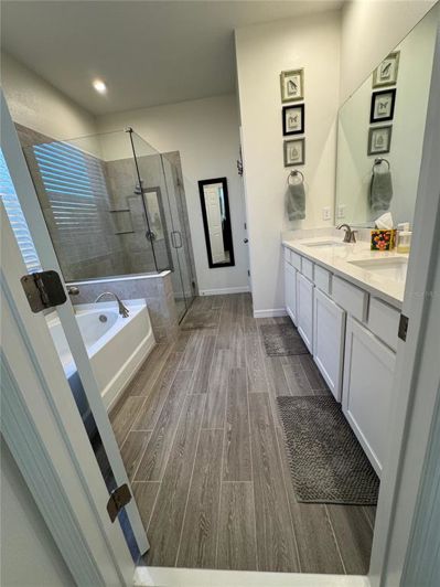 Image No.20-4 Bed House for sale