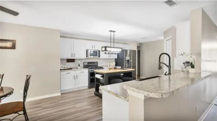 Image No.23-7 Bed House for sale