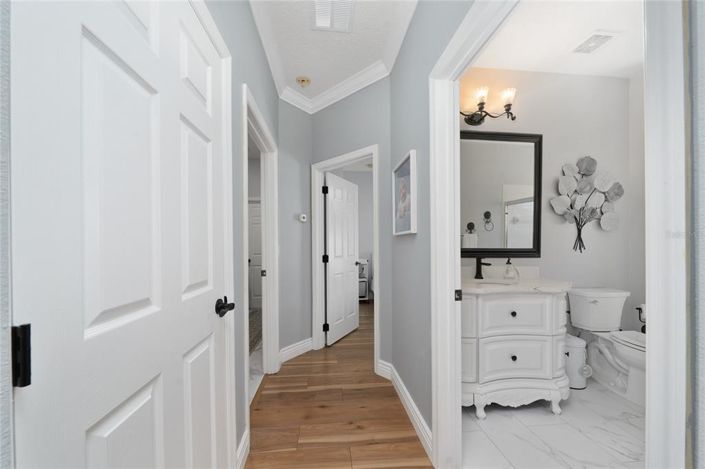 Image No.18-5 Bed House for sale