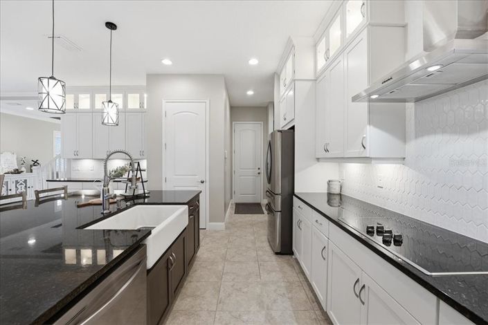 Image No.13-5 Bed House for sale