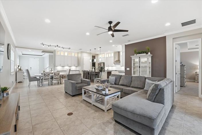 Image No.16-5 Bed House for sale