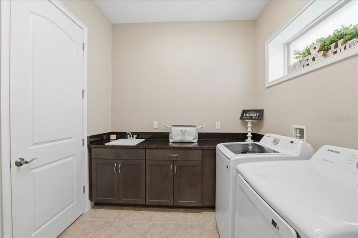 Image No.31-5 Bed House for sale