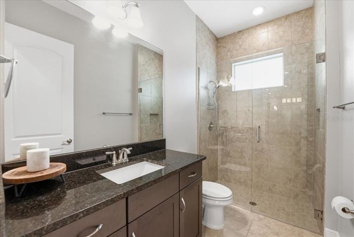 Image No.33-5 Bed House for sale