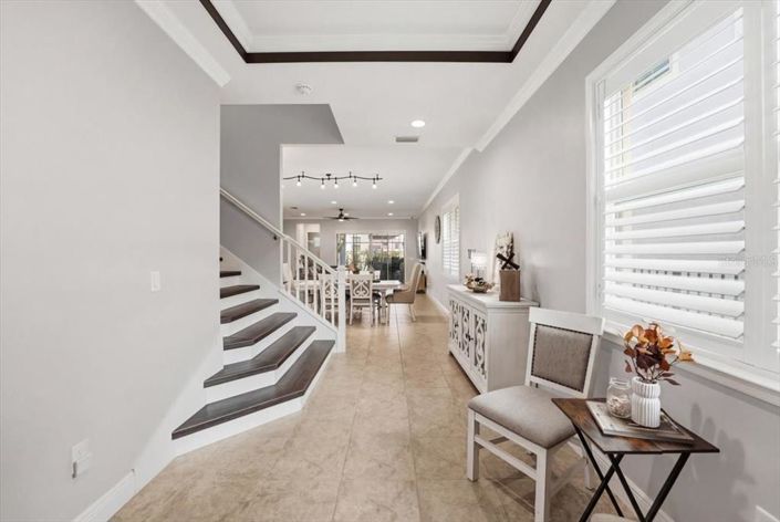 Image No.7-5 Bed House for sale