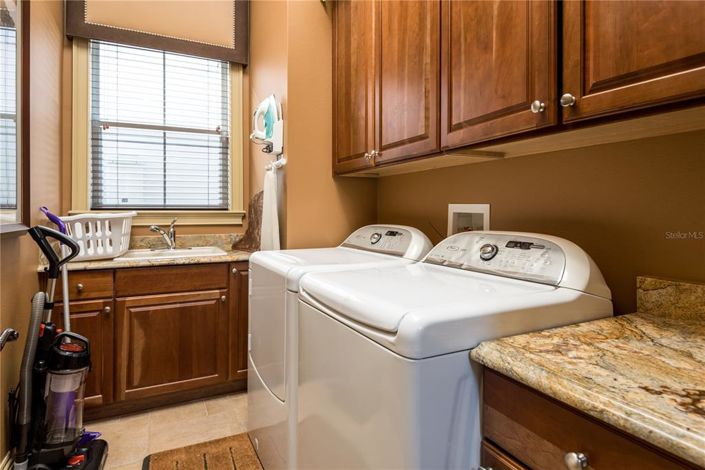 Image No.34-4 Bed House for sale