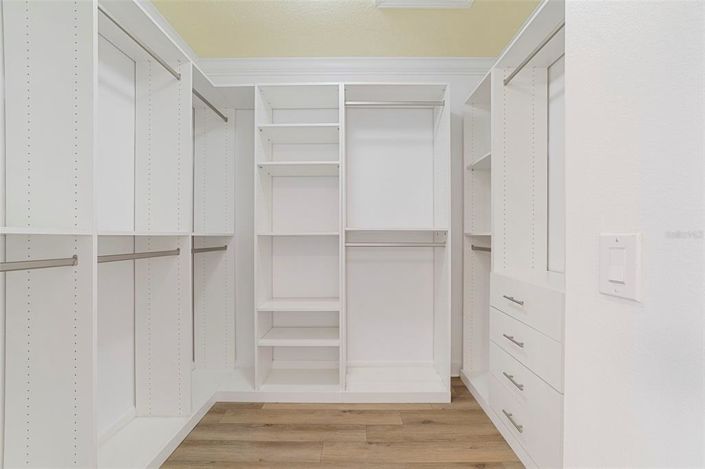 Image No.31-5 Bed House for sale