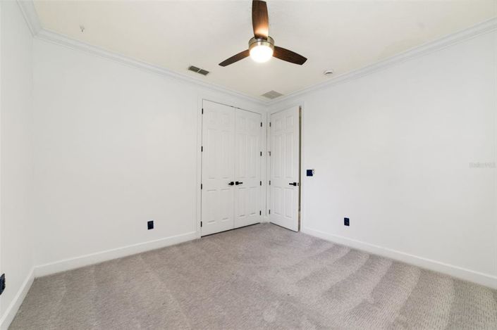 Image No.40-5 Bed House for sale