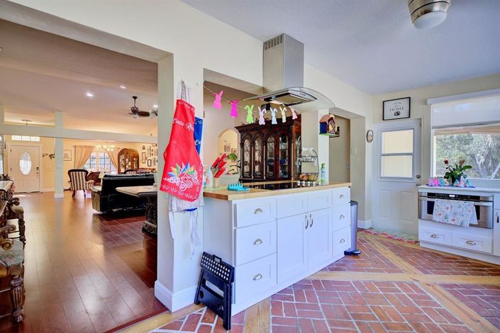 Image No.19-4 Bed House for sale