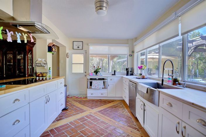 Image No.20-4 Bed House for sale