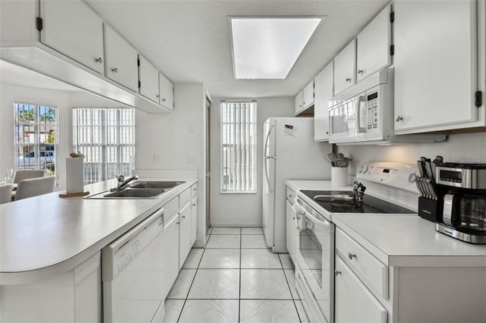 Image No.11-3 Bed Apartment for sale