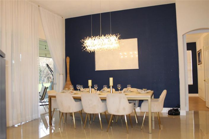 Image No.17-4 Bed House for sale