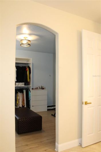 Image No.23-4 Bed House for sale