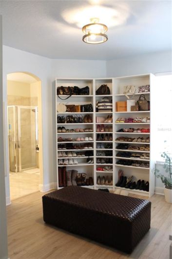 Image No.25-4 Bed House for sale