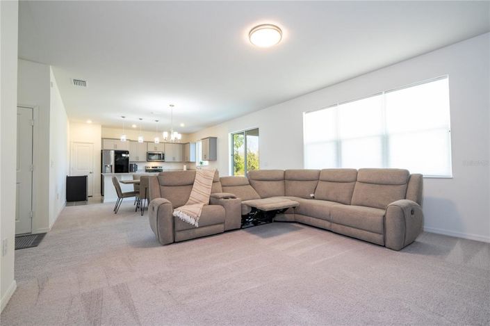 Image No.32-5 Bed House for sale