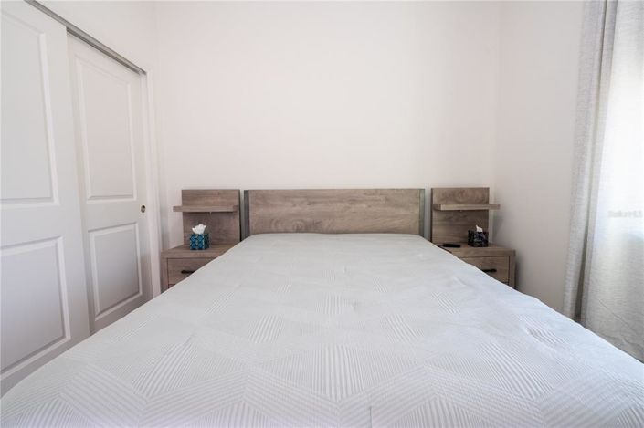 Image No.38-5 Bed House for sale