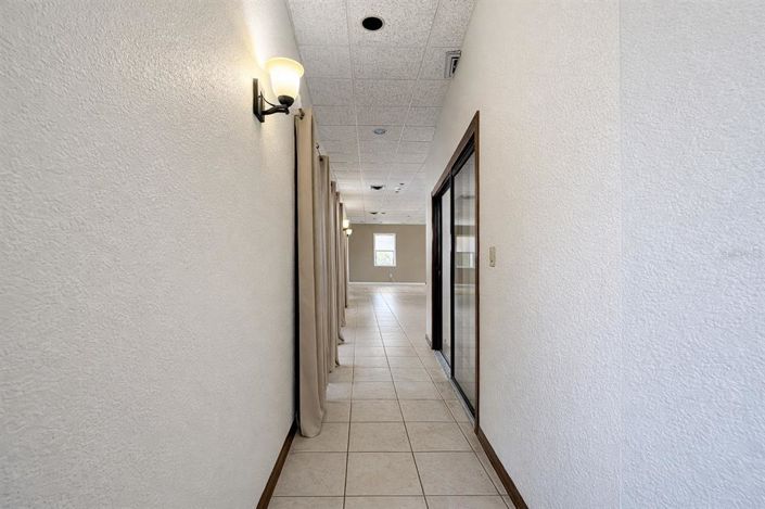 Image No.11-4 Bed House for sale