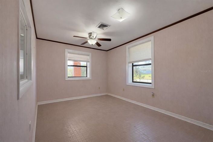 Image No.12-4 Bed House for sale