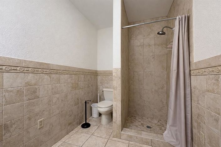 Image No.22-4 Bed House for sale