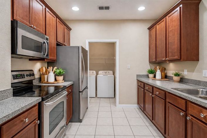 Image No.19-3 Bed Apartment for sale