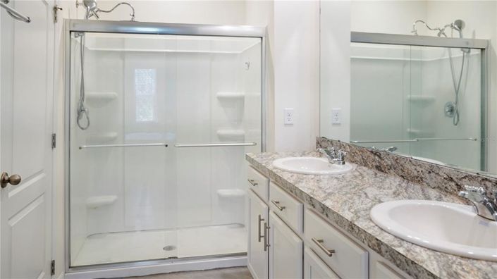 Image No.18-3 Bed House for sale