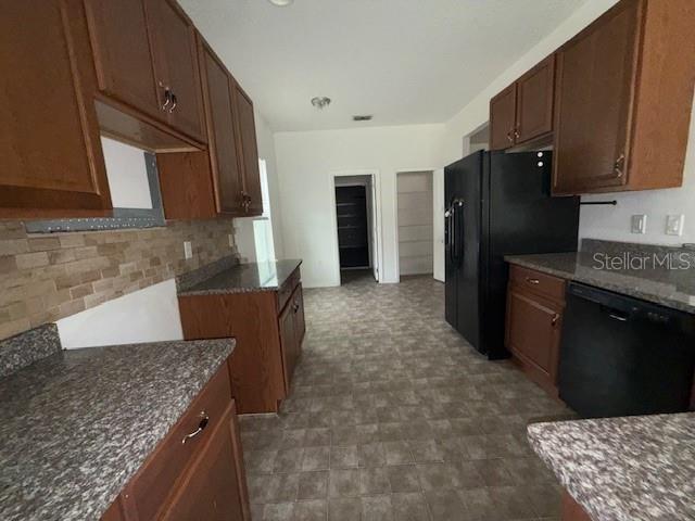 Image No.3-Maison de 4 chambres à vendre à Saint John