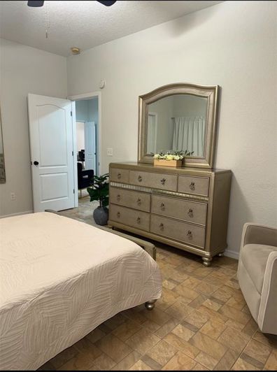 Image No.12-3 Bed House for sale