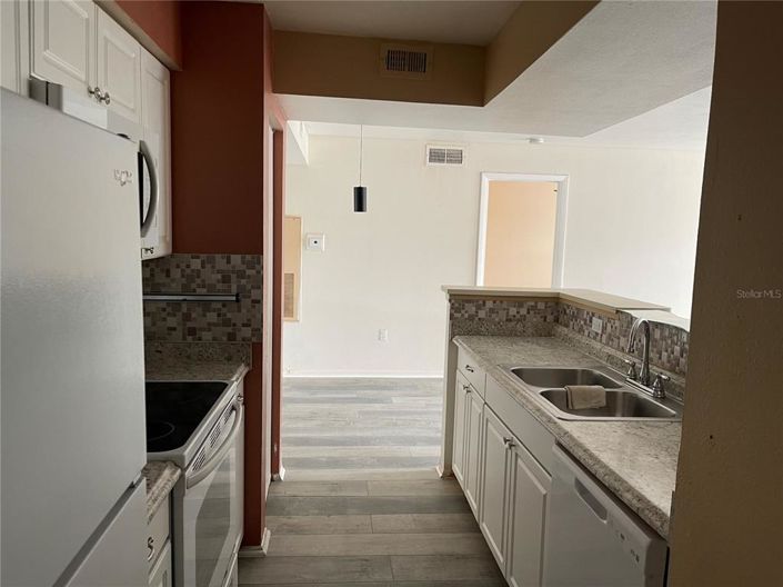 Image No.5-2 Bed Apartment for sale