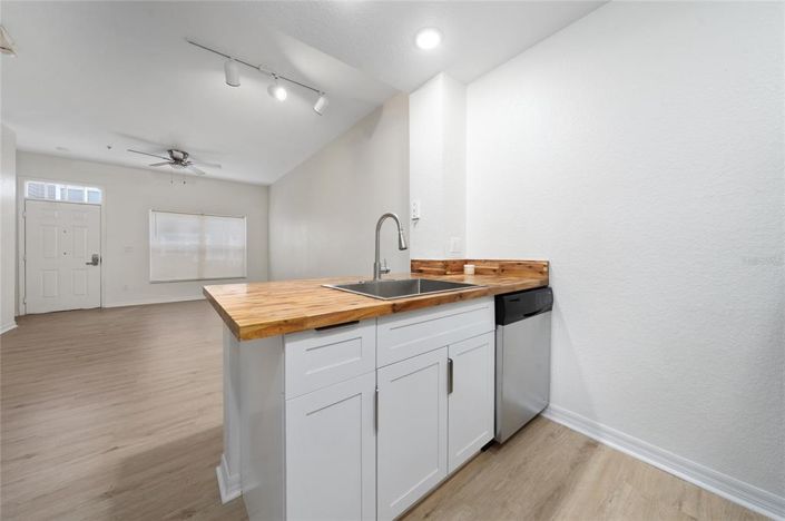 Image No.17-3 Bed Apartment for sale