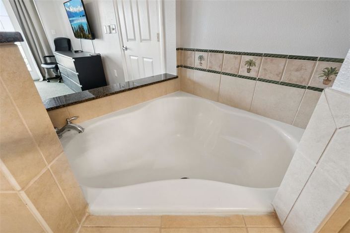 Image No.32-3 Bed Apartment for sale