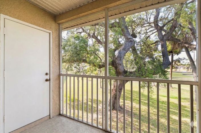 Image No.9-Appartement de 3 chambres à vendre à Saint John