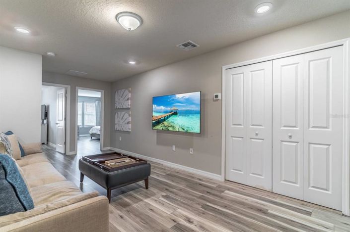 Image No.16-5 Bed Townhouse for sale