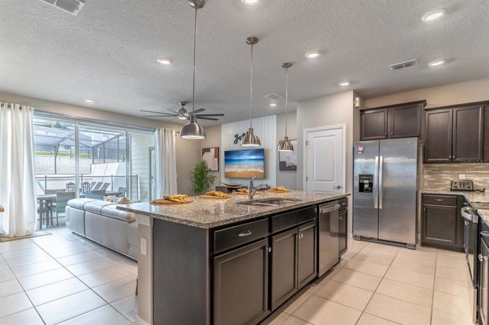 Image No.5-5 Bed Townhouse for sale