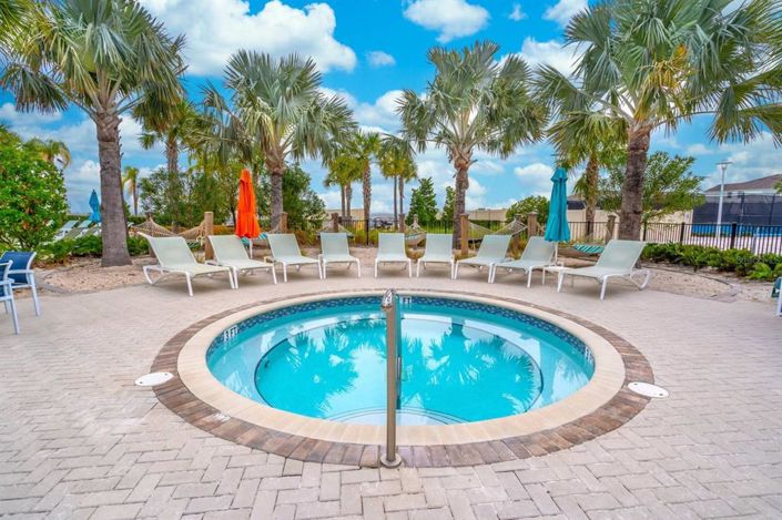 Image No.50-5 Bed Townhouse for sale