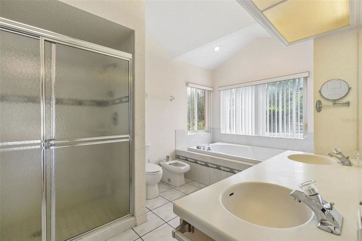 Image No.13-4 Bed House for sale