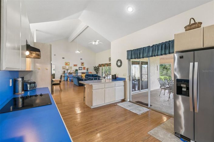 Image No.8-4 Bed House for sale